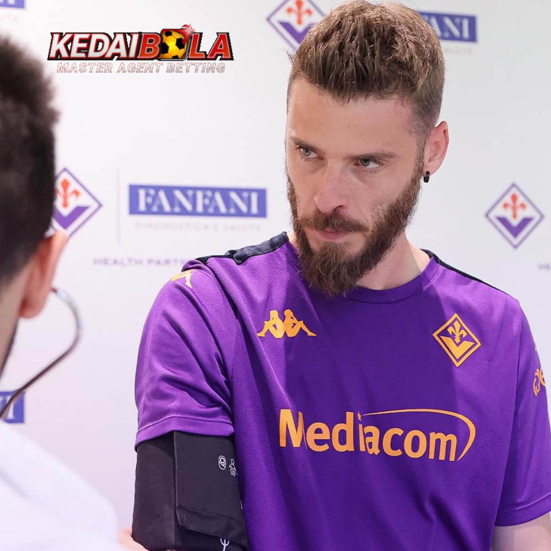 Eks Manchester United David De Gea “Menderita” Di Fiorentina