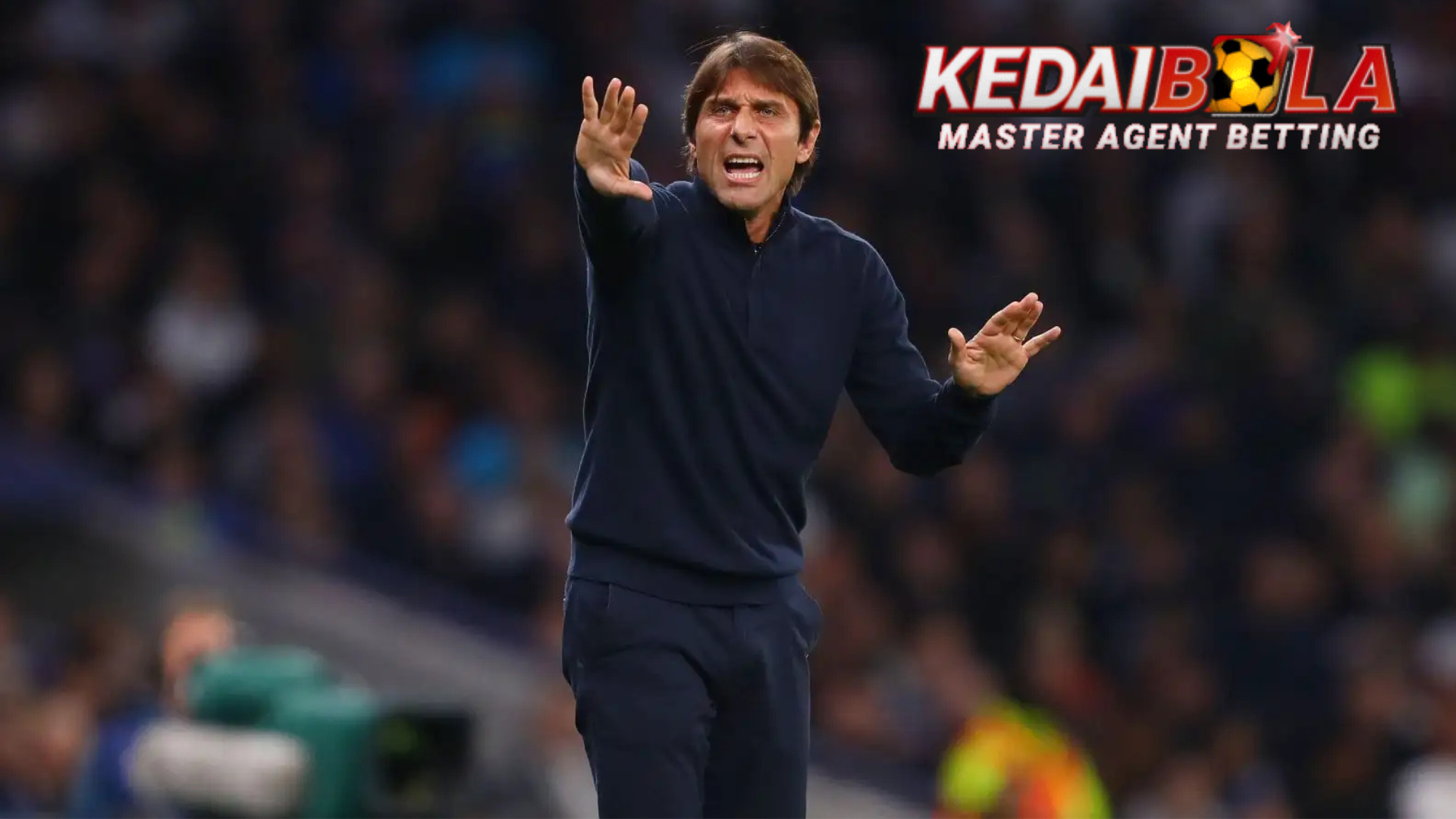 “Saya tidak bisa melakukan keajaiban!” – Antonio Conte membela kegagalan Tottenham saat tim Napoli-nya memperlebar jarak tujuh poin di puncak klasemen Serie A