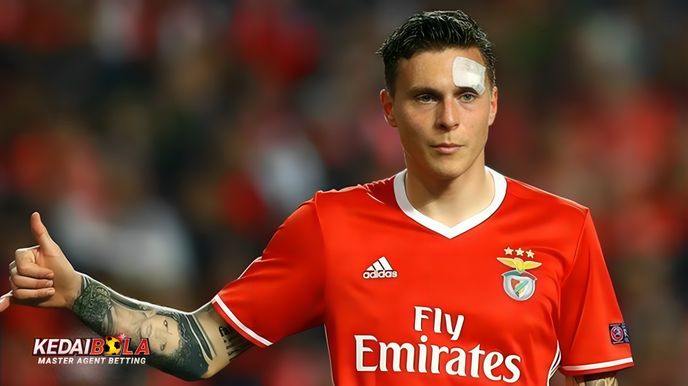 Perombakan Man Utd di musim panas dimulai! Setan Merah membuat keputusan tentang masa depan Victor Lindelof setelah kekalahan di final Liga Europa melawan Tottenham
